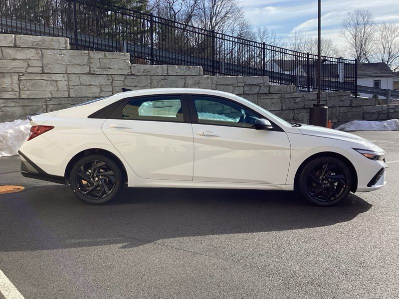 New 2026 Hyundai Elantra Sedan