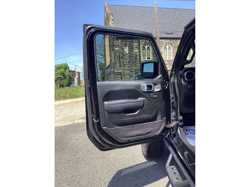 Used 2023 Jeep Wrangler SUV