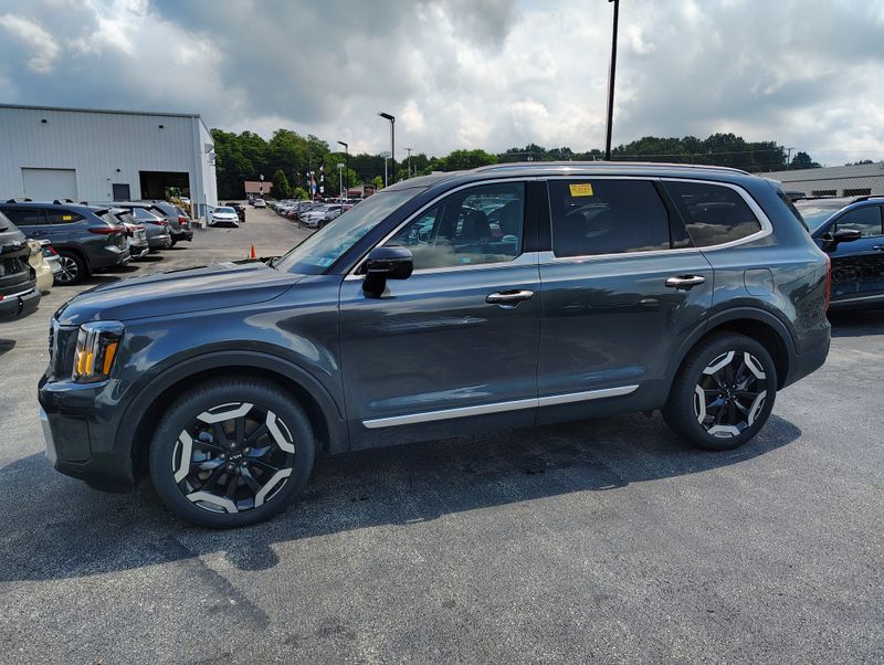 Used 2024 Kia Telluride SUV