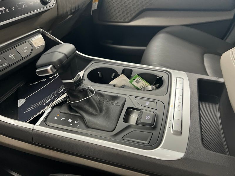 New 2027 Kia Carnival MPV Van