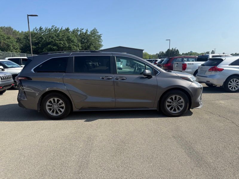 Used 2023 Toyota Sienna Van