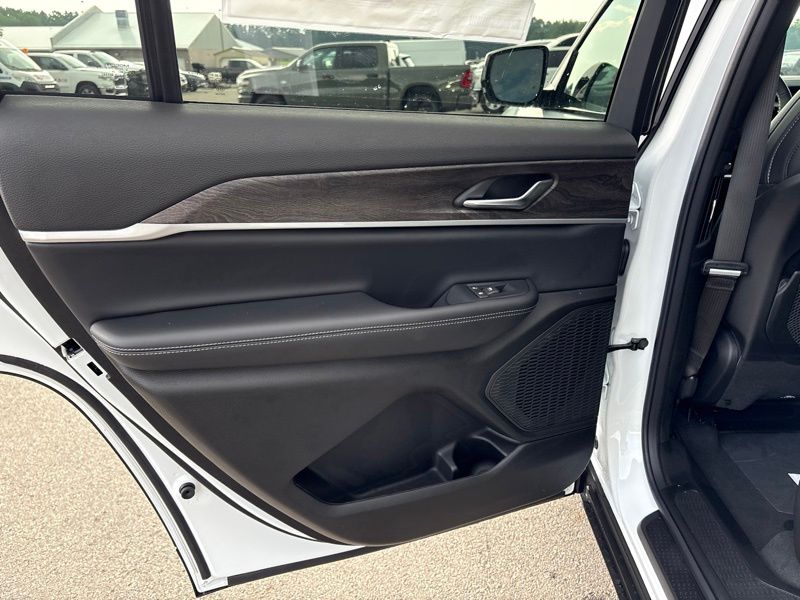 New 2026 Jeep Grand Cherokee L SUV