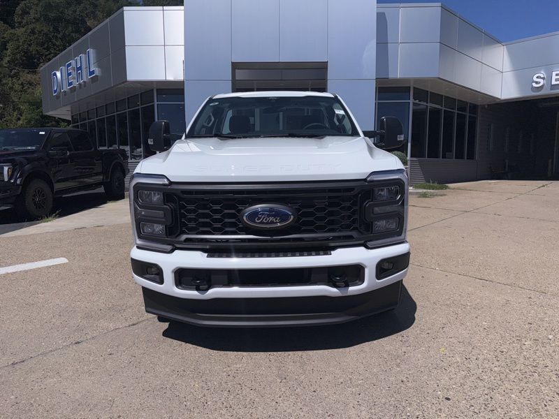 New 2025 Ford F-350SD Truck