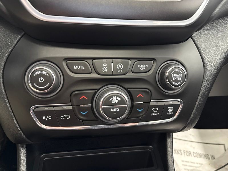 Used 2022 Jeep Cherokee SUV