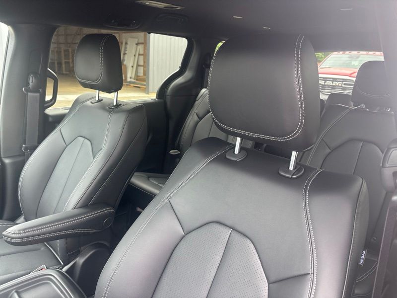New 2027 Chrysler Pacifica Van