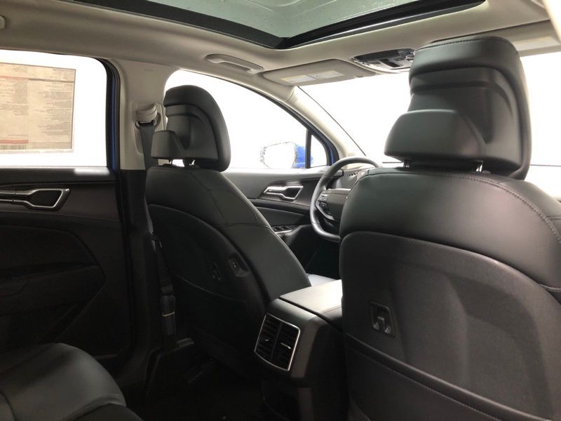 2026 Kia Sportage EX - Photo 12