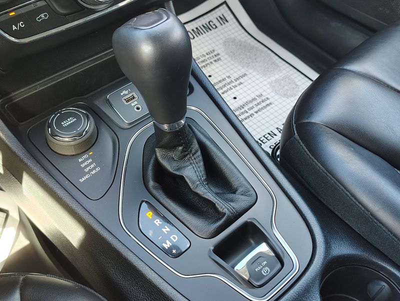 Used 2019 Jeep Cherokee SUV