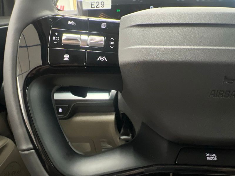 New 2027 Kia Carnival MPV Hybrid Van