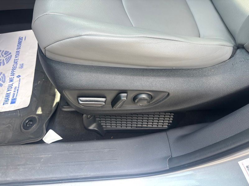Used 2022 Toyota Sienna Van