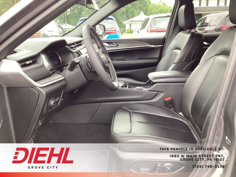Used 2025 Jeep Grand Cherokee SUV