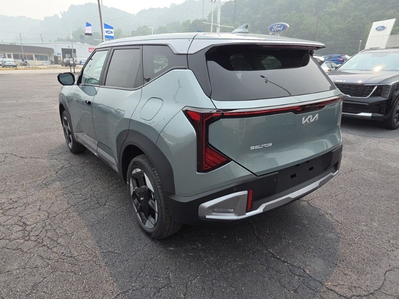 New 2027 Kia Seltos SUV