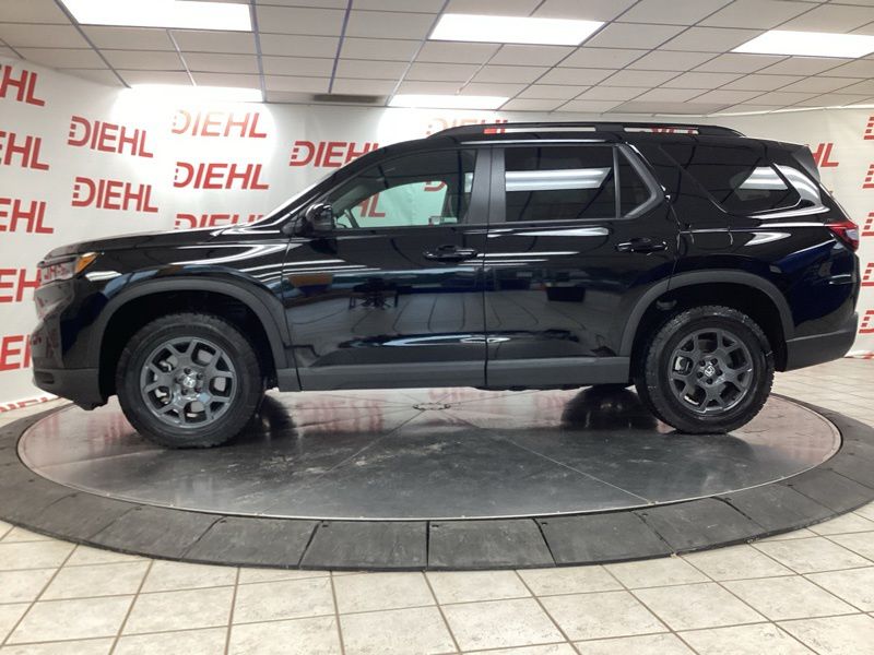 Used 2025 Honda Pilot SUV