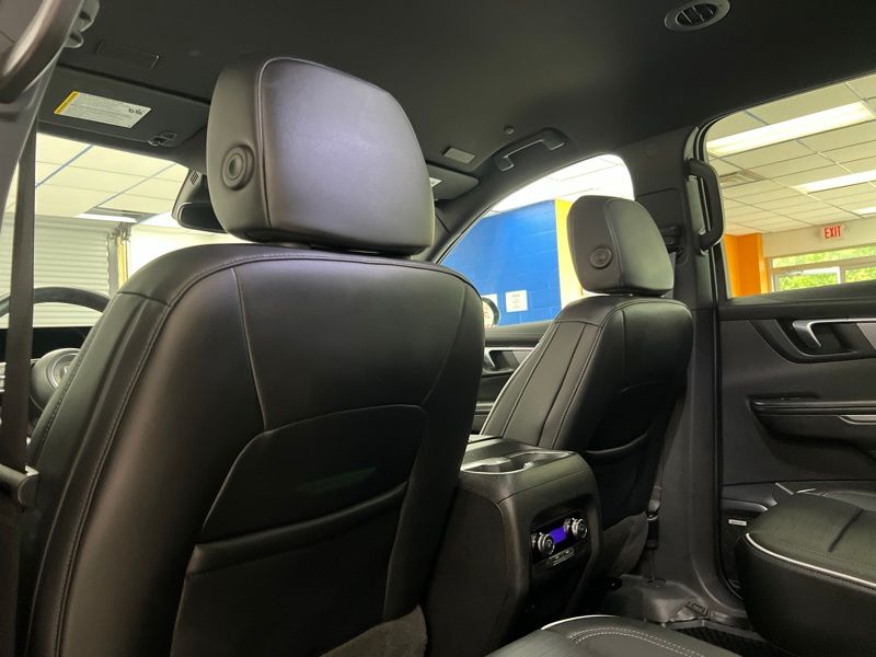Used 2025 Buick Enclave SUV