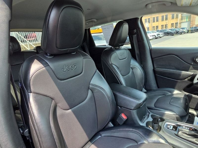 Used 2023 Jeep Cherokee SUV