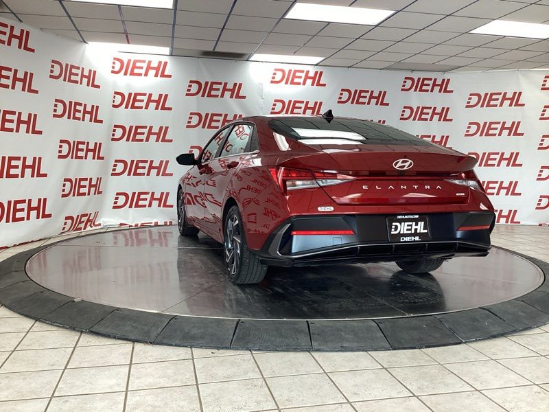 Used 2025 Hyundai Elantra Hybrid Sedan