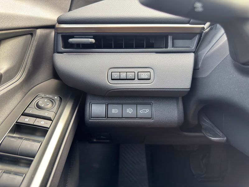 2026 Toyota bZ XLE - Photo 29