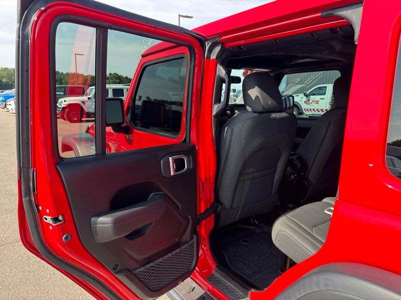 Used 2024 Jeep Wrangler SUV
