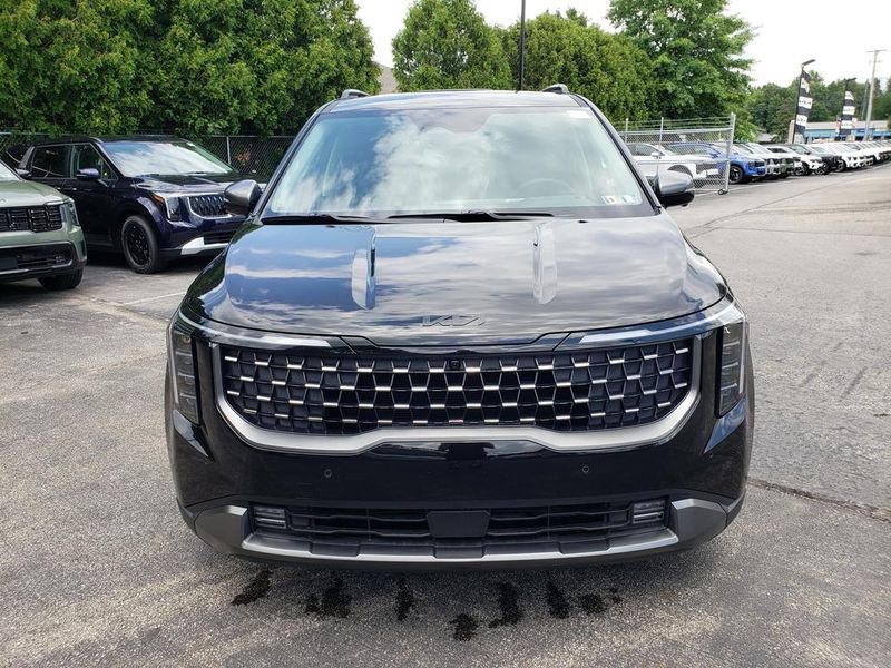 New 2026 Kia Carnival MPV Van