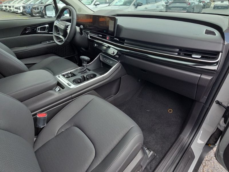 New 2027 Kia Carnival MPV Van