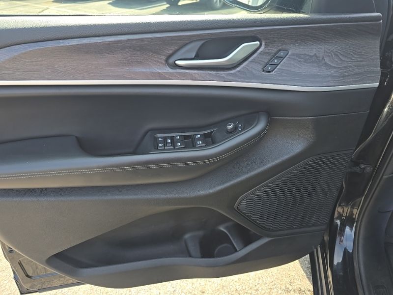 Used 2023 Jeep Grand Cherokee L SUV