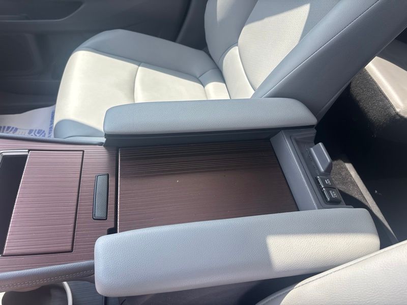 Used 2022 Toyota Sienna Van
