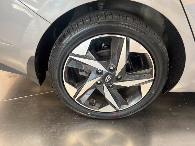 Used 2023 Hyundai Elantra Sedan