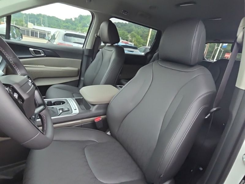 New 2027 Kia Carnival MPV Van