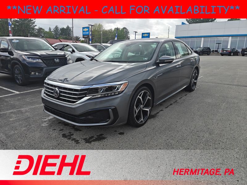 2020 Volkswagen Passat 2.0T R-Line Auto's photo
