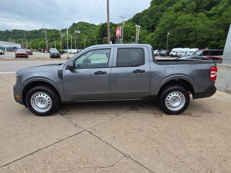 View vehicle photo 4