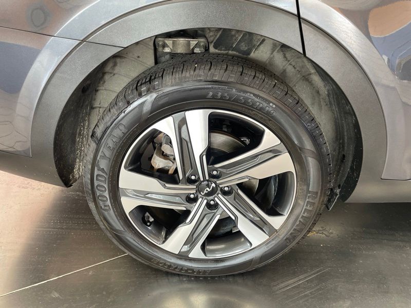 Used 2023 Kia Sorento Hybrid SUV