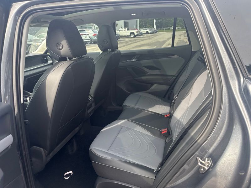Used 2025 Volkswagen Tiguan SUV