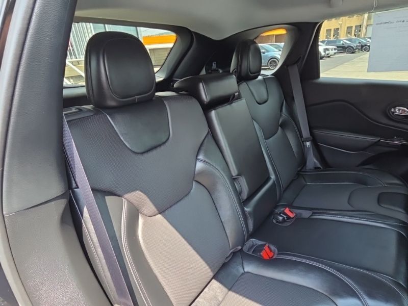 Used 2023 Jeep Cherokee SUV