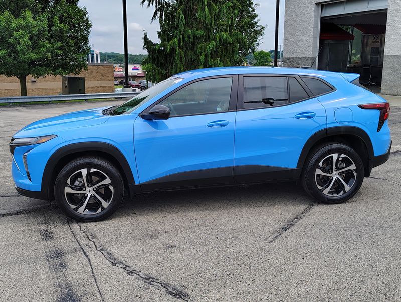 Used 2024 Chevrolet Trax SUV