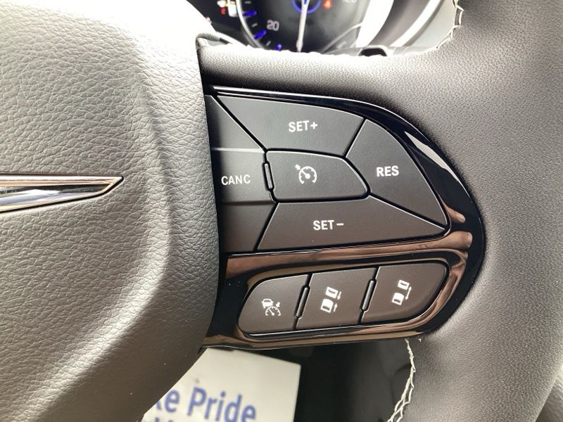 New 2026 Chrysler Pacifica Van
