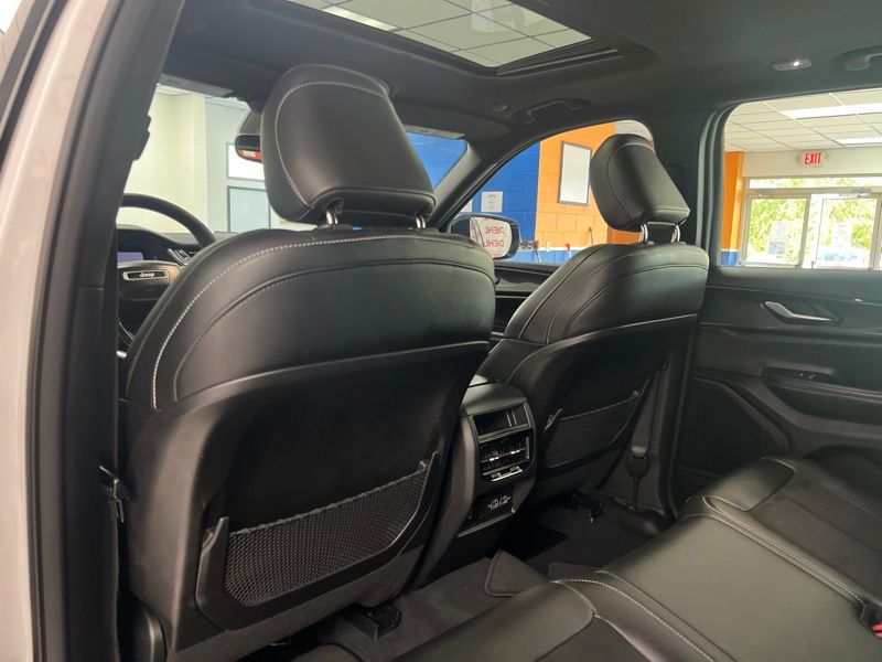 Used 2023 Jeep Grand Cherokee SUV