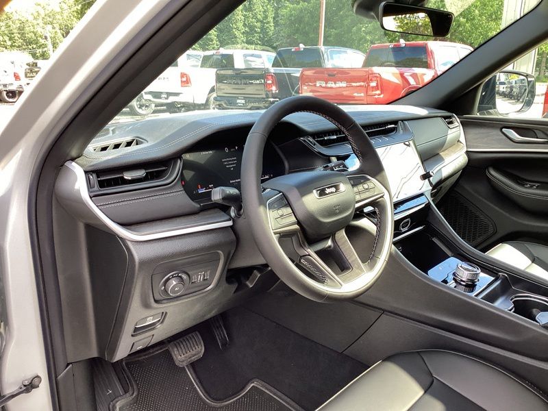 New 2026 Jeep Grand Cherokee SUV