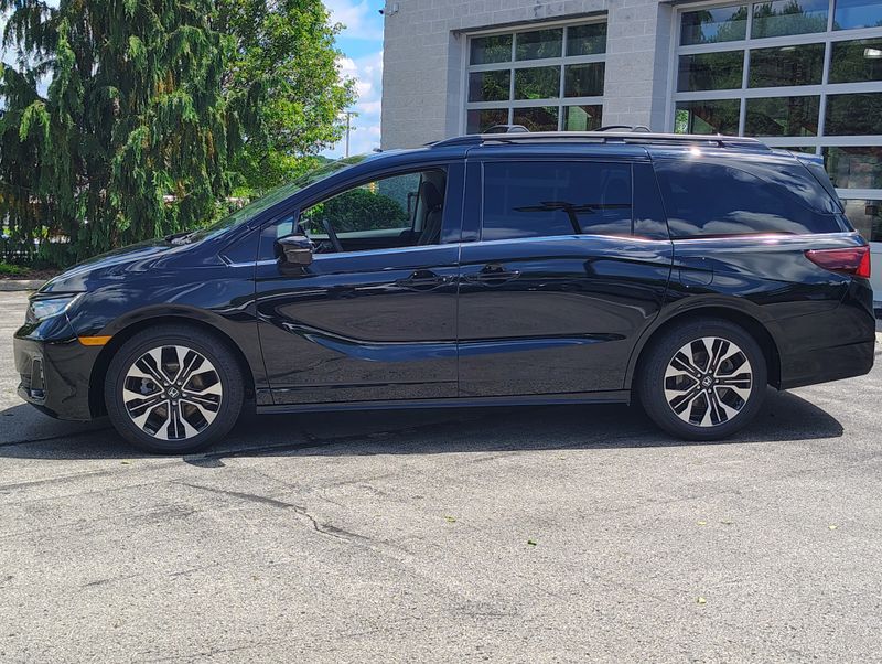 Used 2025 Honda Odyssey Van