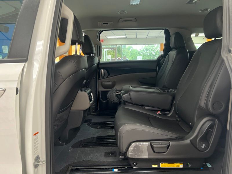 New 2026 Kia Carnival MPV Van