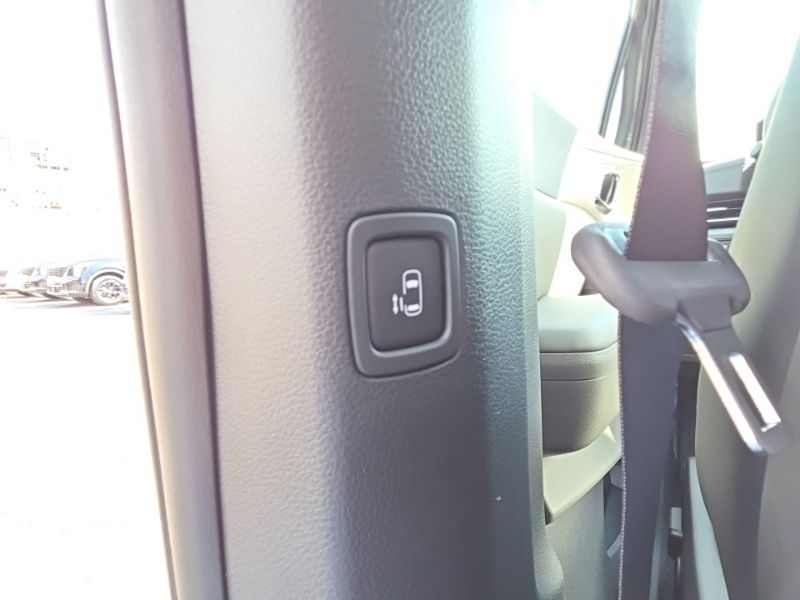 New 2027 Kia Carnival MPV Hybrid Van