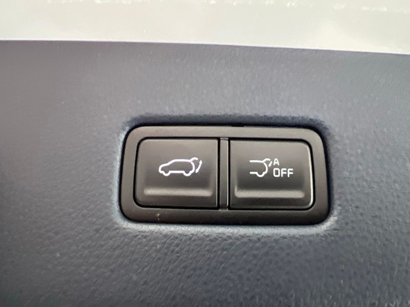New 2026 Kia Carnival MPV Hybrid Van