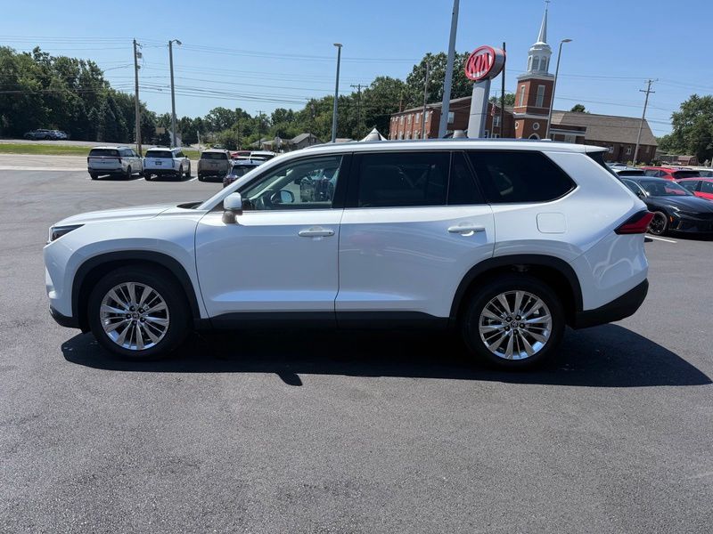 Used 2024 Toyota Grand Highlander SUV