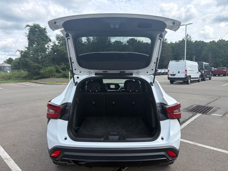 Used 2024 Chevrolet Trax SUV