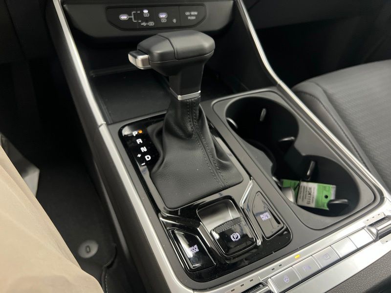 New 2026 Kia Carnival MPV Van