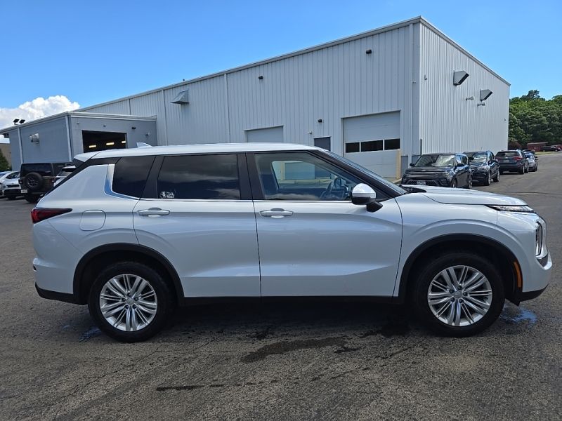 Used 2023 Mitsubishi Outlander SUV