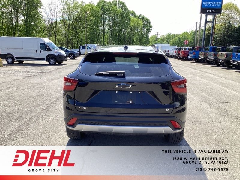 Used 2024 Chevrolet Trax SUV
