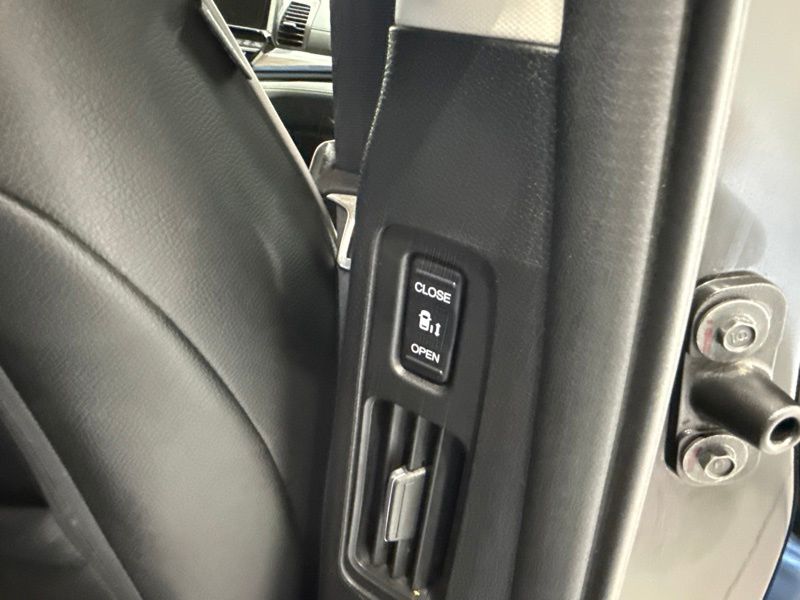 Used 2025 Honda Odyssey Van