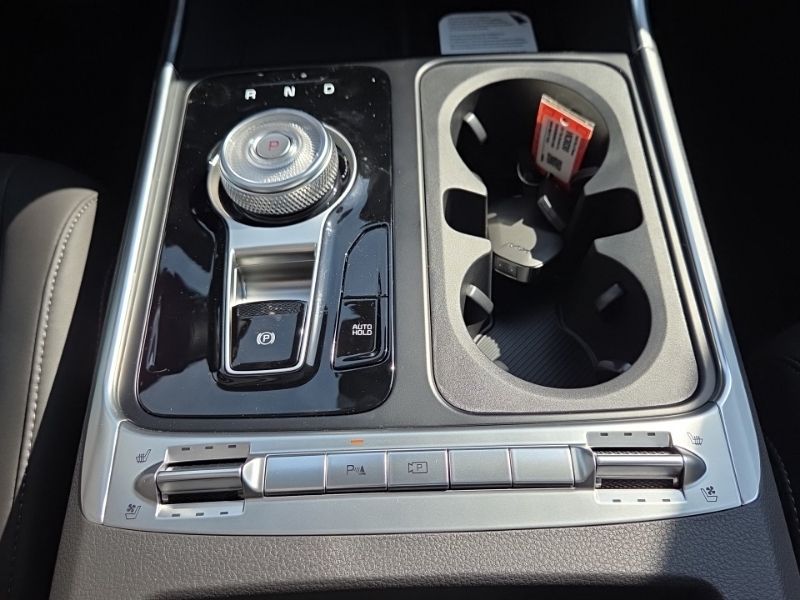 New 2027 Kia Carnival MPV Hybrid Van