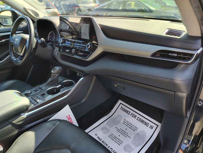 Used 2022 Toyota Highlander SUV