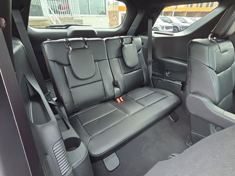 Used 2024 Ford Explorer SUV