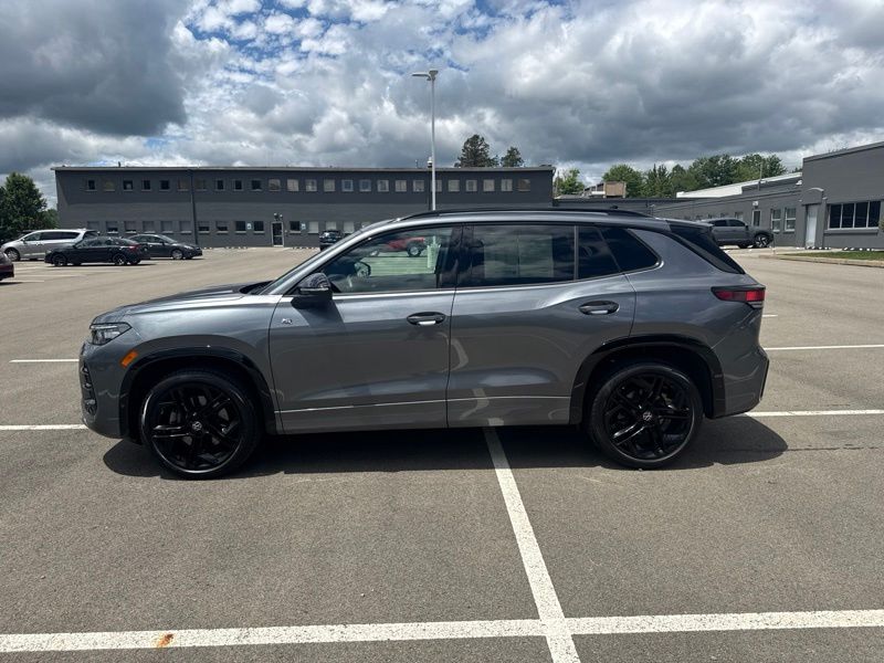 Used 2025 Volkswagen Tiguan SUV